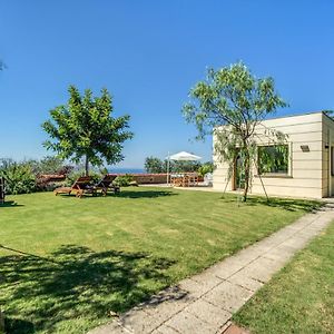 Villa green Eden